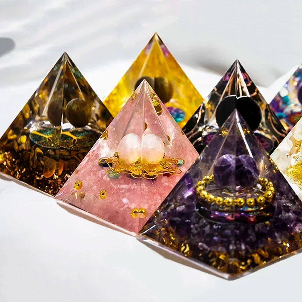 Natural Crystal Energy Generator Pyramid Peridot Amethyst Reiki Healing Chakra Resin Pyramid Egyptian Decor Room Decoration 1pc