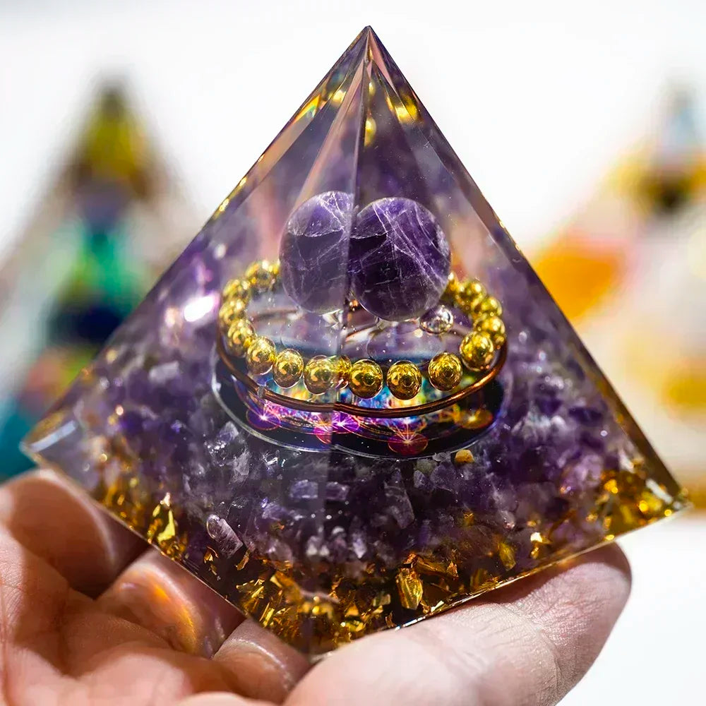 Natural Crystal Energy Generator Pyramid Peridot Amethyst Reiki Healing Chakra Resin Pyramid Egyptian Decor Room Decoration 1pc