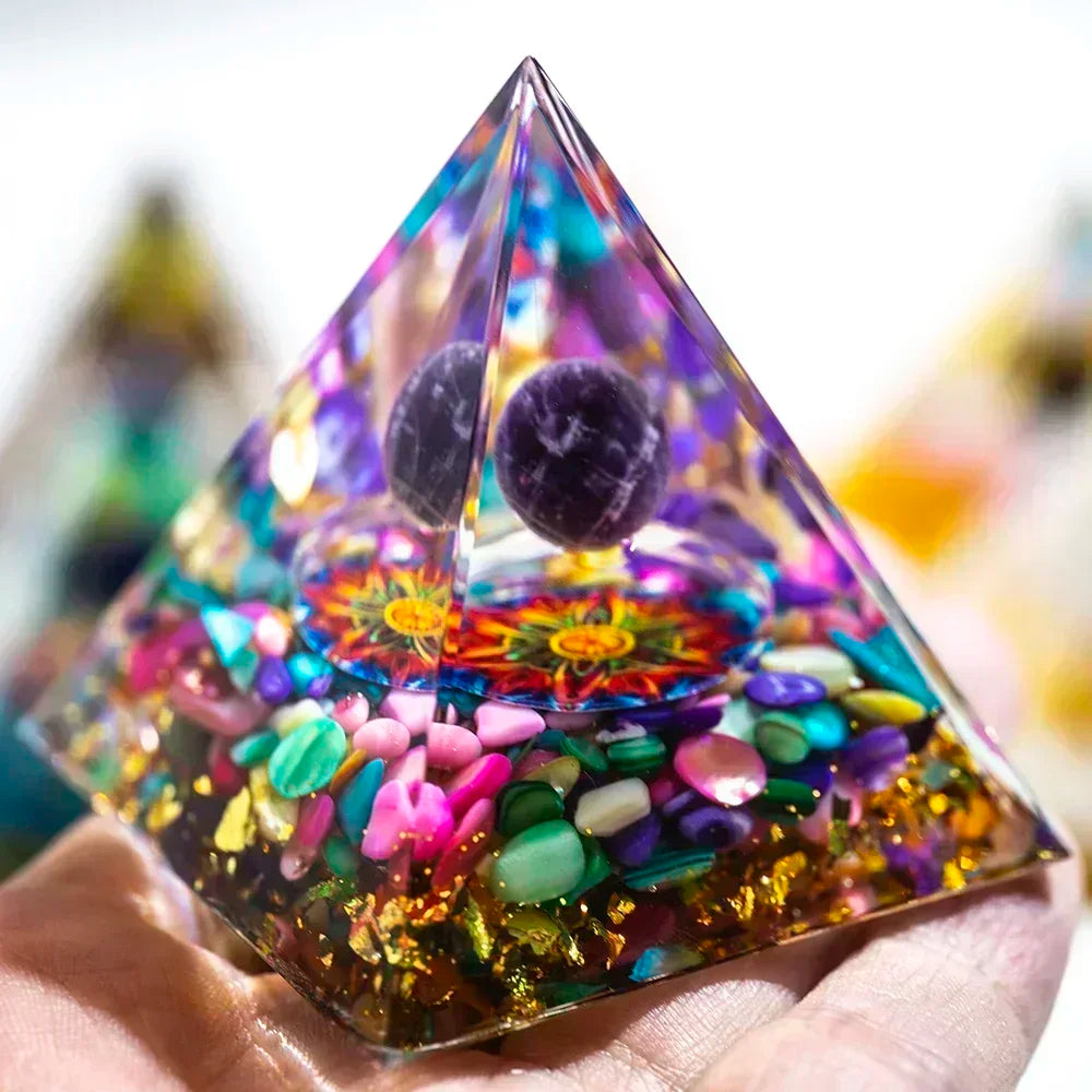 Natural Crystal Energy Generator Pyramid Peridot Amethyst Reiki Healing Chakra Resin Pyramid Egyptian Decor Room Decoration 1pc